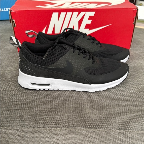 Nike Womens Black and White Air Rift Bar Sneakers - Picture 1 of 5